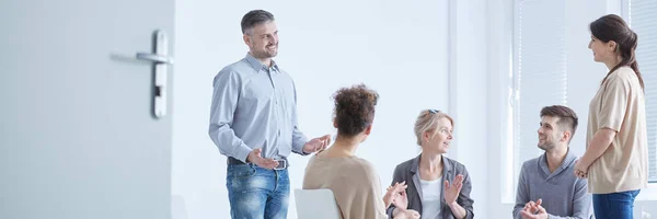 Happy marriage after drama therapy — Stock Photo, Image