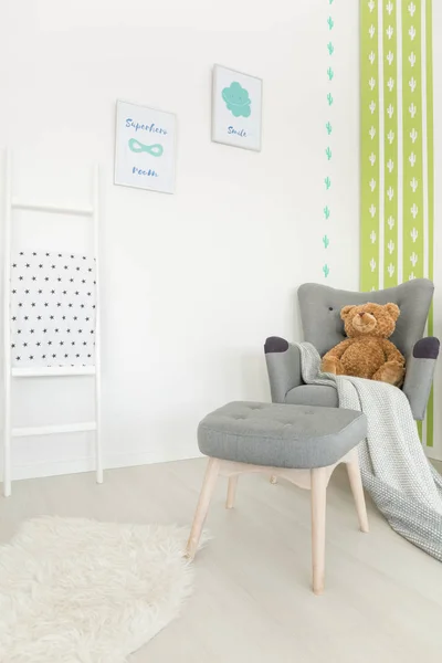 Colores apagados en la habitación del bebé —  Fotos de Stock