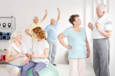 İnsanlar bir kulüp