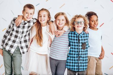 Bayanlar baylar sarılma