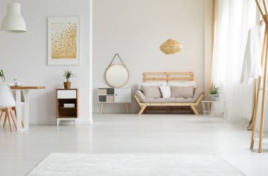 Oturma odasında güneş ışığı