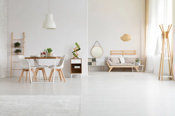 Moderno piso con estilo —  Fotos de Stock