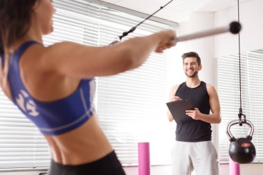 Bir spor salonu ilerleme