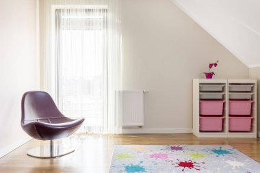 Köşe mor aksesuarlar ile rahatla