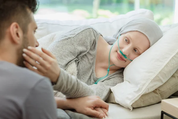 Husband worrying about his wife — Stock Photo, Image