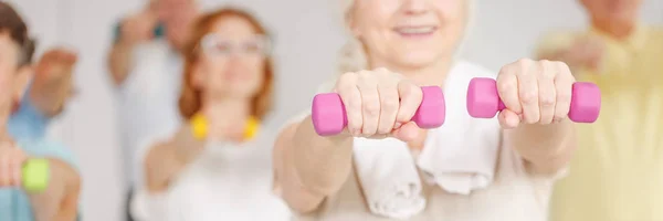 Senior vrouw opleiding — Stockfoto