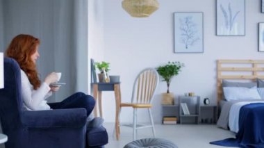 Kadın yatak odasında soğutma