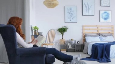 Kadın yatak odasında soğutma