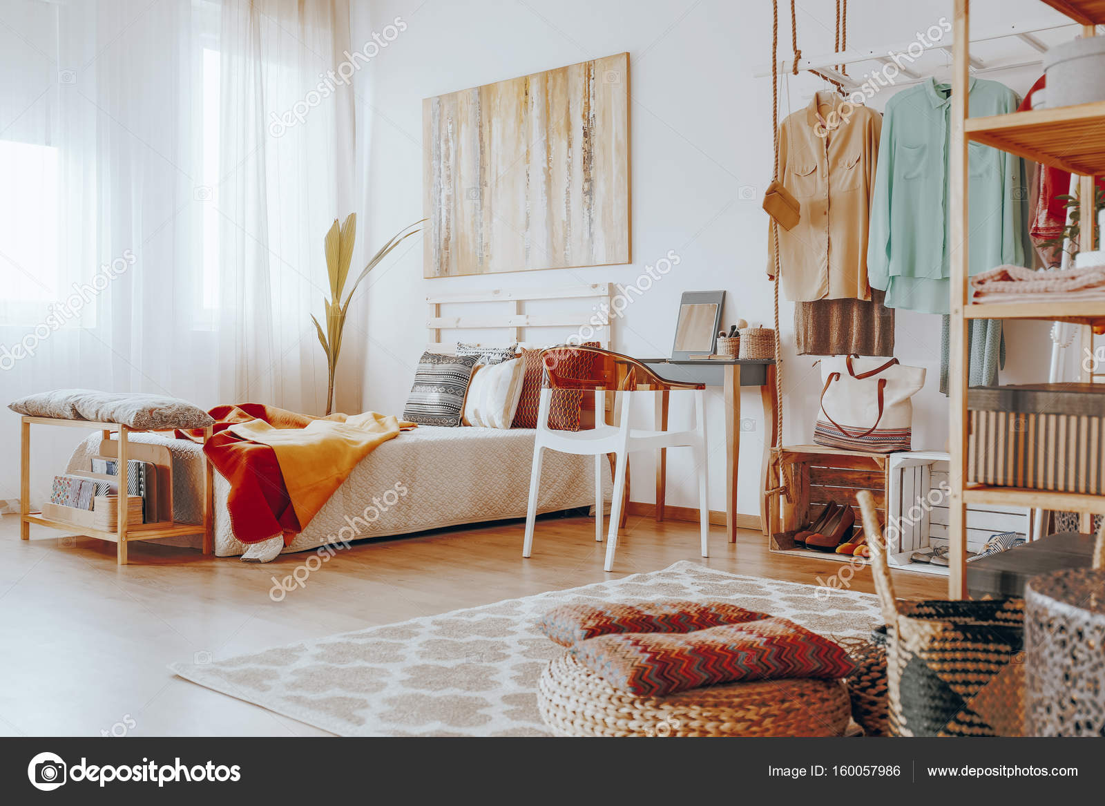 Dormitorio con estilo boho — Foto de stock © photographee.eu #160057986