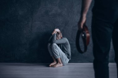 Babası tarafından dövülen oğlu