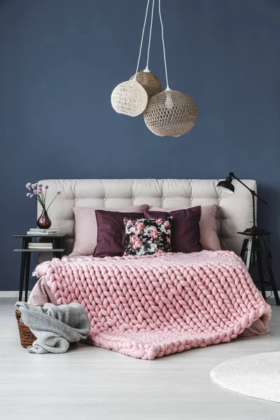 Üç yuvarlak Abajur