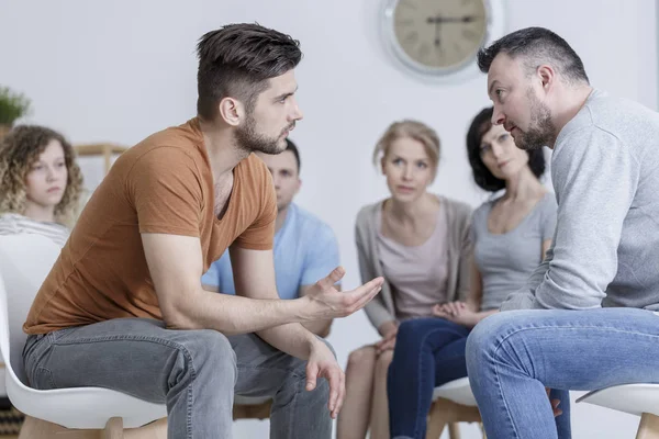 Mannen tijdens de psychologische training — Stockfoto