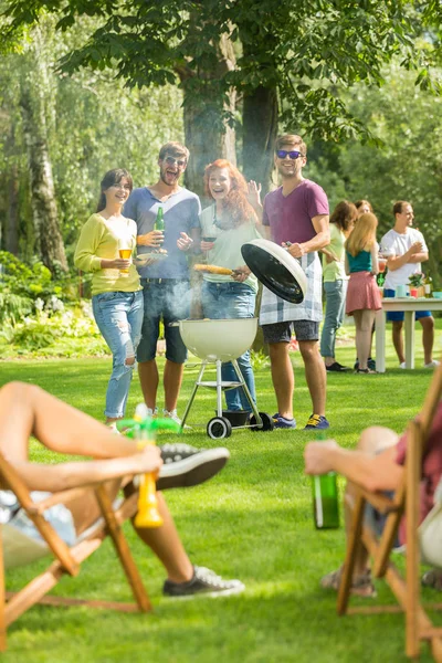 Grillen is leuk — Stockfoto