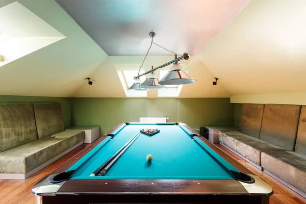 Elegant pool table at the attic — Stock Photo, Image