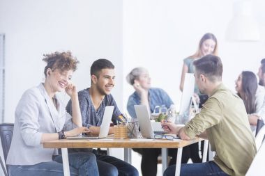 iş arkadaşlarınızla eğlenmek