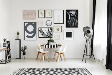 Siyah ve beyaz alan yemek