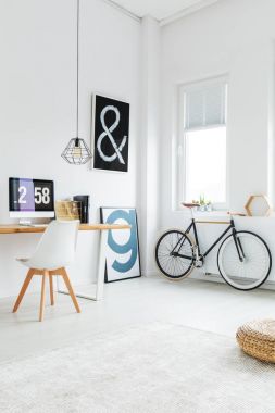 Bisiklet ve posterler