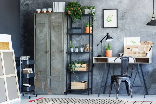 Industriële creatieve studeerkamer — Stockfoto