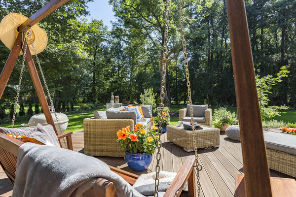 Место, окруженное солнцем
