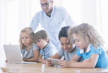 Çok kültürlü grup öğrenci