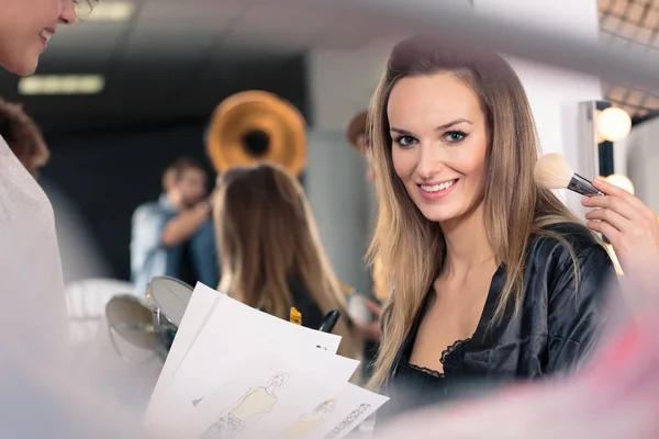 Make up before session — Stock Photo, Image