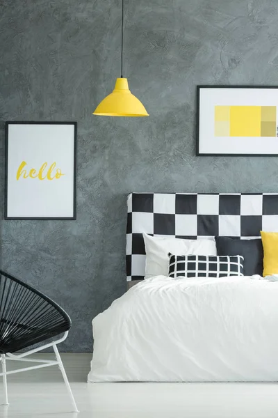 Karanlık yaratıcı yatak odası