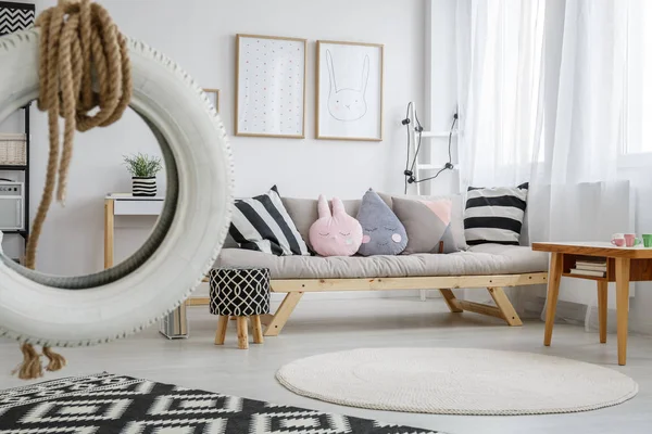 Çocuk odasında salıncak