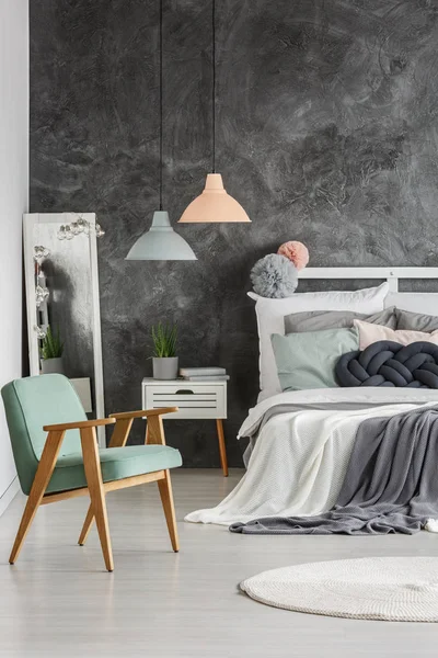 Gri odasında duvar