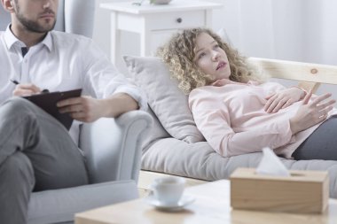 Ruhsal bozukluk olan kadın