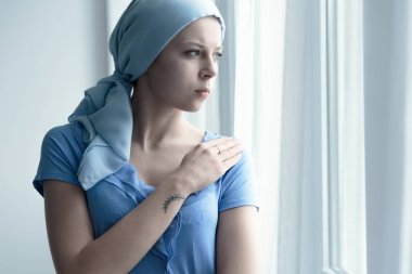 Kanser hasta tutma kolu