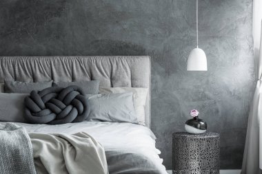 DIY düğüm yastık yatak odası