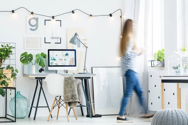 Habitación de oficina en estilo nórdico — Foto de Stock