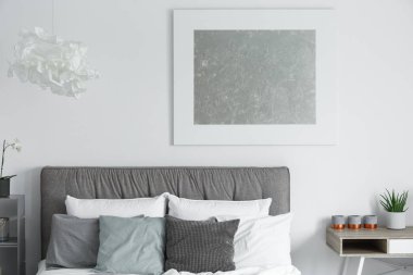 Bir duvara modern poster