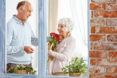 kadın holding güller