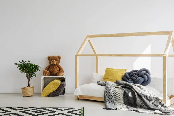 Habitación minimalista moderna para niños —  Fotos de Stock