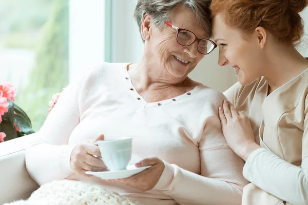 Op zoek in elkaars ogen — Stockfoto