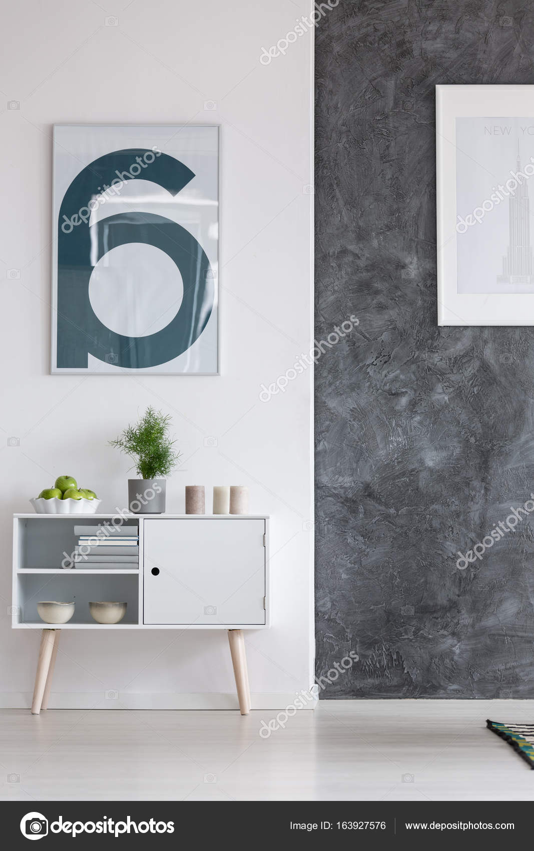 Witte kast in woonkamer — Stockfoto © photographee.eu #163927576 Witte kast in woonkamer — Stockfoto © photographee.eu #163927576