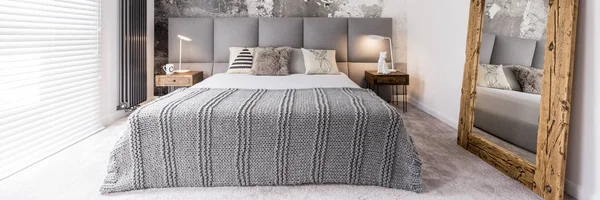 Kral Yatak önden görünümü