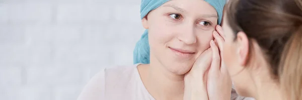 Femme après chimiothérapie — Photo