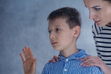 Annesi onu otistik oğlunu huzur veriyor.