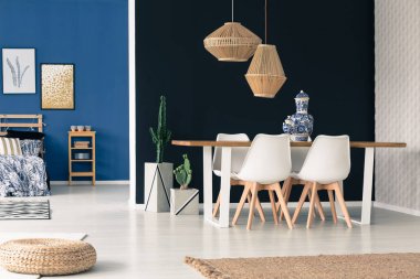 Mavi ve siyah iç ilham