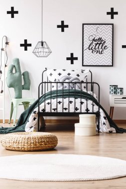 Çocuk odası duvar kağıdı ile