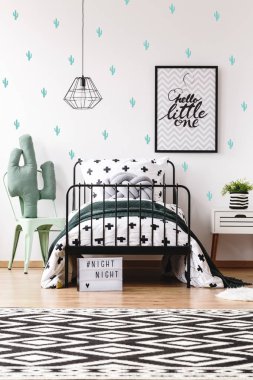 Çocuk odası ile geometrik halı