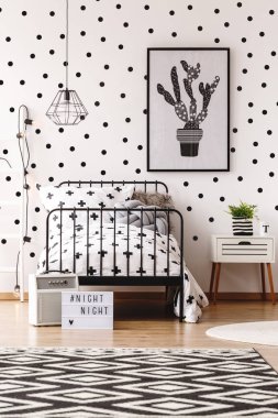 Tek renkli çocuk odası halı ile