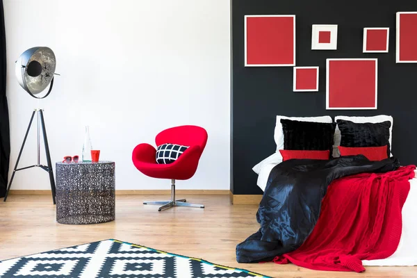 Metal coffee table in bedroom — Stock Photo, Image