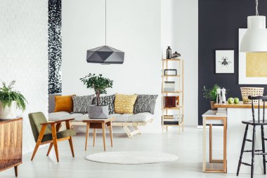 Vintage yeşil sandalye ile Oda