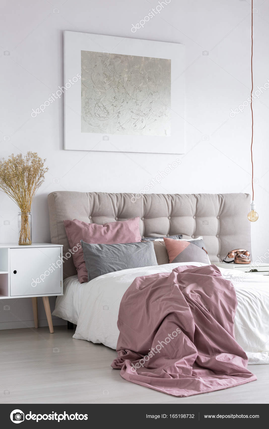 Pastel slaapkamer met grijs schilderen — Stockfoto © photographee.eu ... Pastel slaapkamer met grijs schilderen — Stockfoto © photographee.eu ...