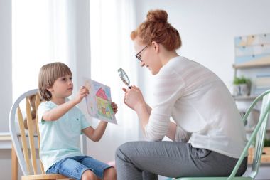 Danışman ve yetim çocuk