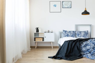 Çiçek desenli yatak