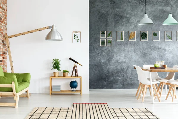 Oturma odasında yaratıcı dekorasyon